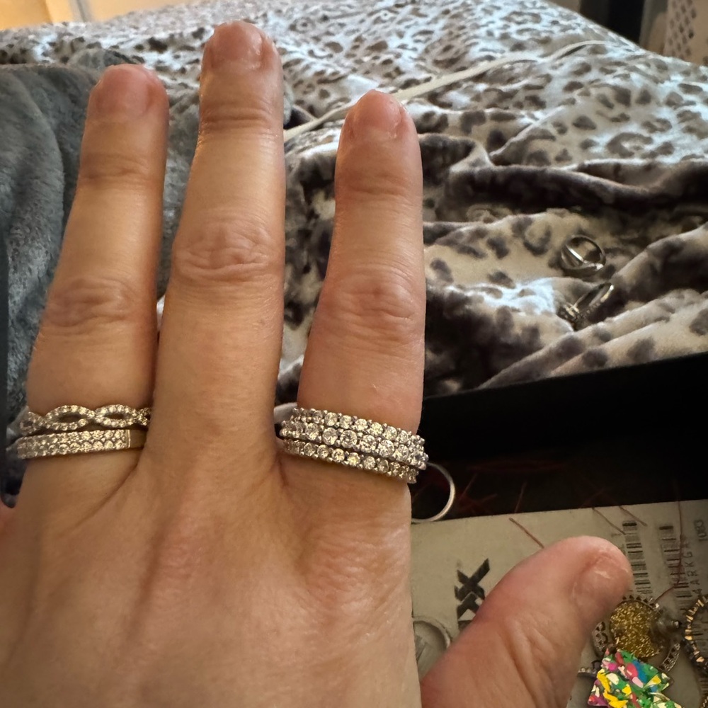 Elegant Silver Women's Ring